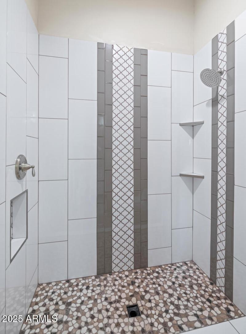 2303 W Marshall Ave-large-020-006-2303 W