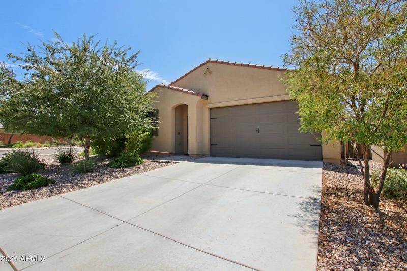 4-web-or-mls-W Tenia Trail-S2108-002