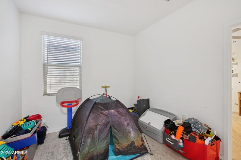 26-web-or-mls-W Tenia Trail-S2108-024