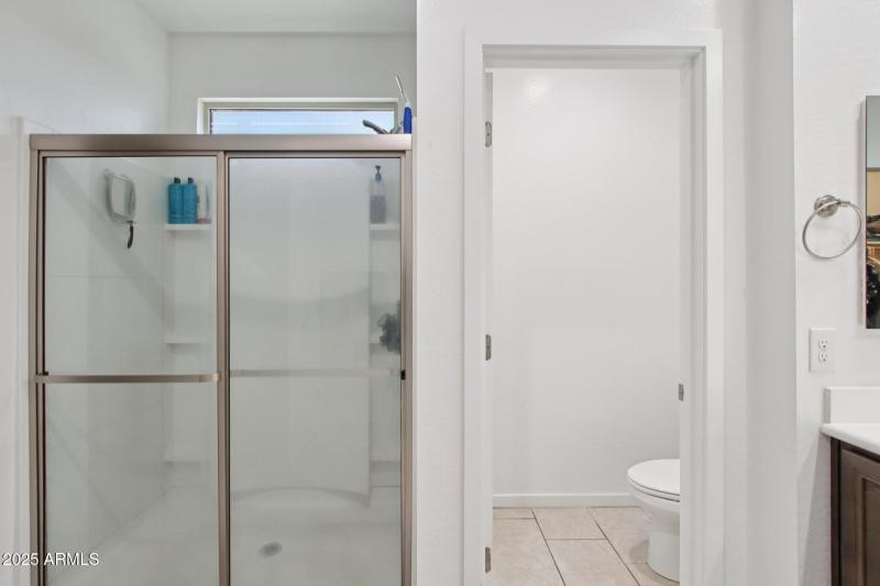 37-web-or-mls-W Tenia Trail-S2108-035