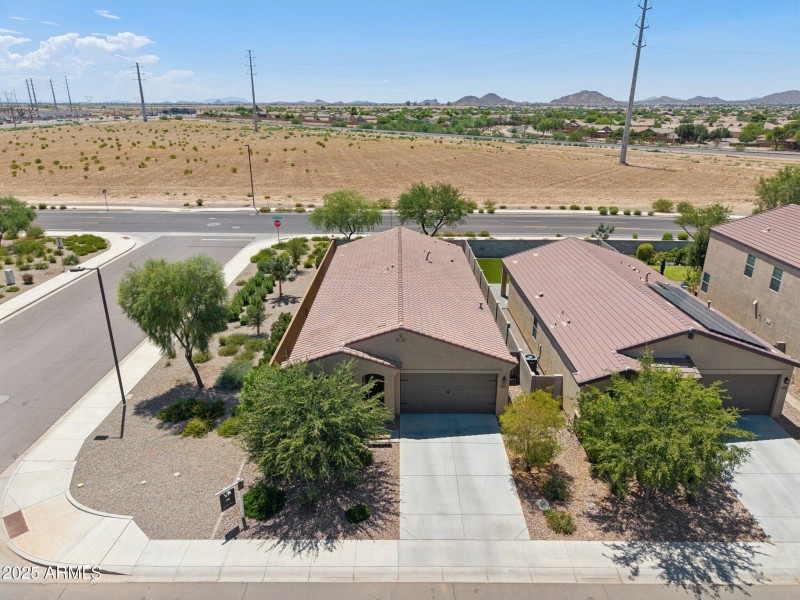 43-web-or-mls-W Tenia Trail-S2108-041