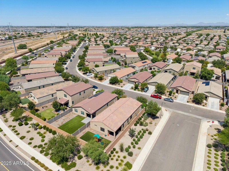 46-web-or-mls-W Tenia Trail-S2108-044