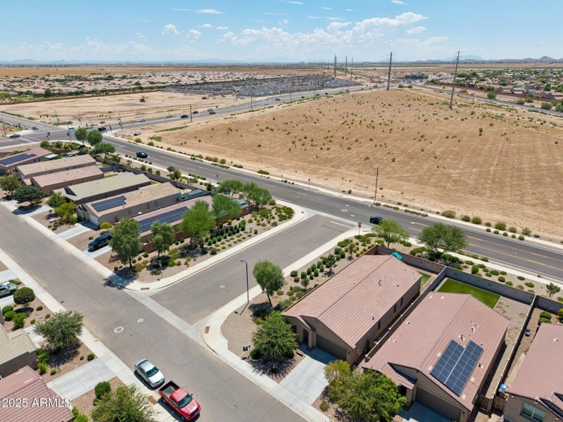 50-web-or-mls-W Tenia Trail-S2108-048