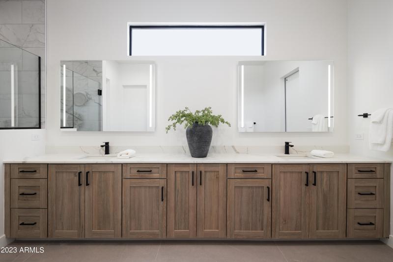 PROPERTYIMAGECO_13625N88thPl_WEB_7