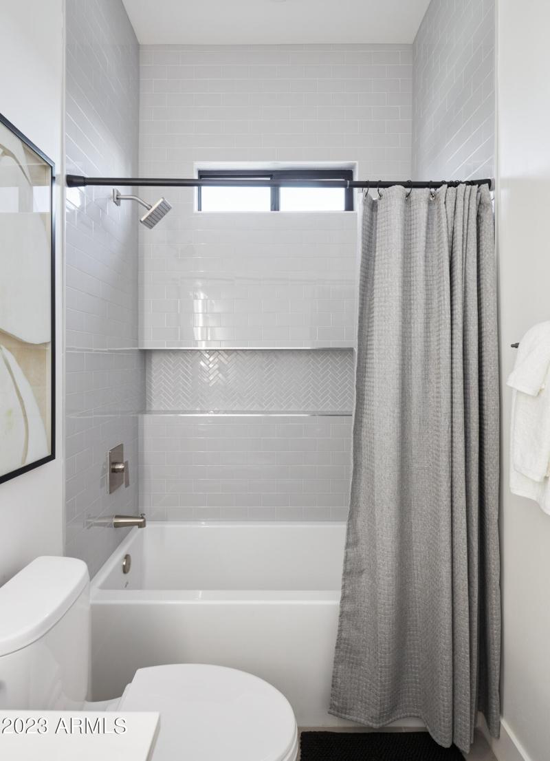 PROPERTYIMAGECO_13625N88thPl_WEB_32