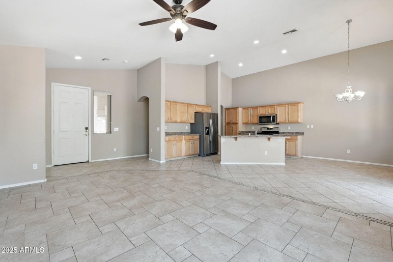 Open Concept Living Rom