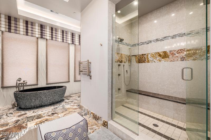 Interior View 16 Bath 1