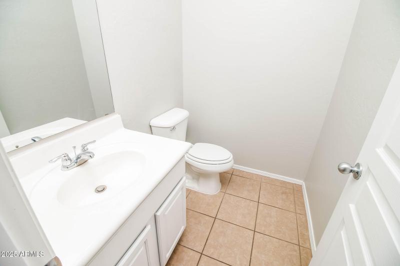 016-photo-bathroom-14732658