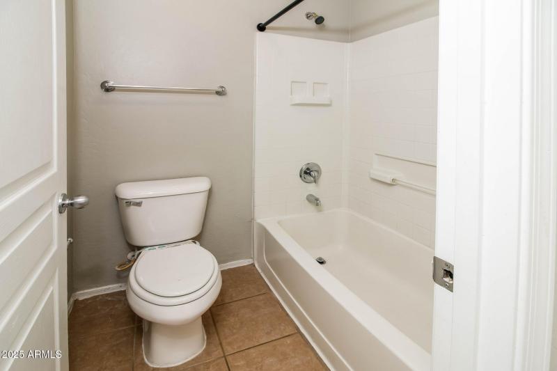 019-photo-bathroom-14732664