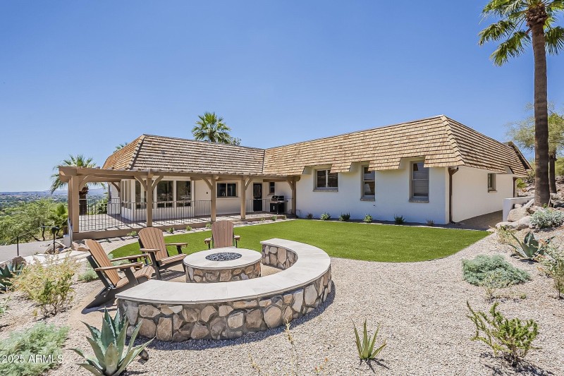 050_Backyard Firepit