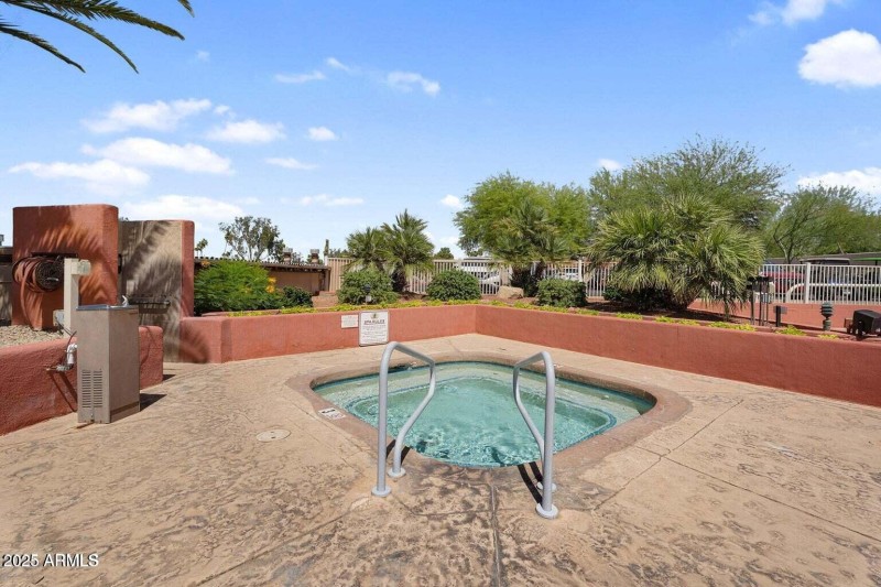 cottonwood hot tub
