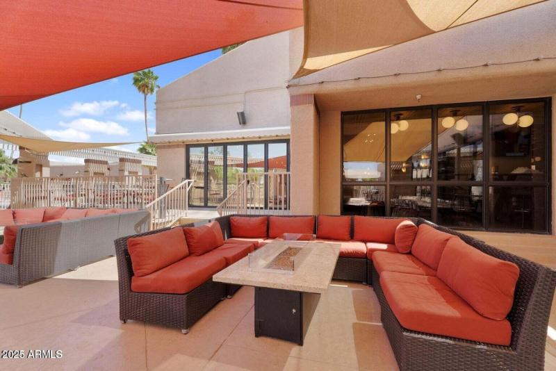 cottonwood outdoor patio