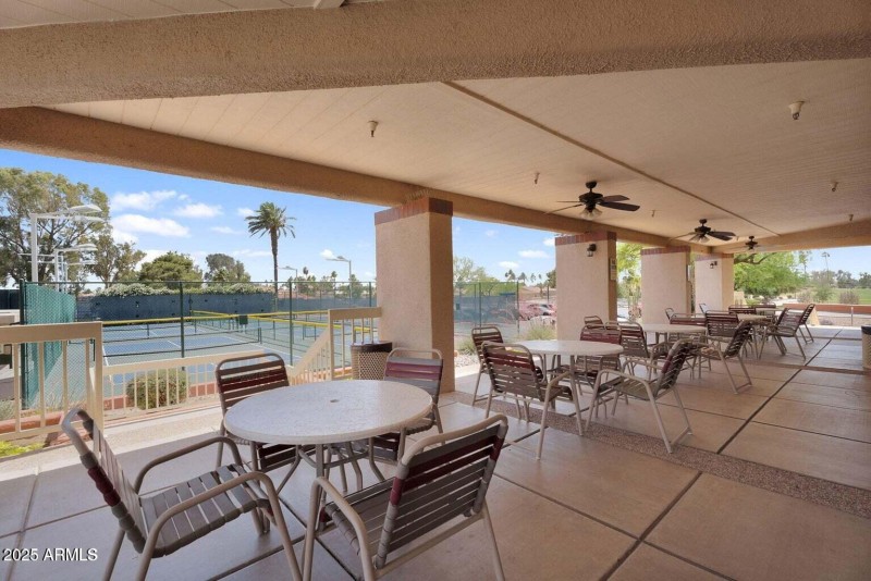 cottonwood patio dining
