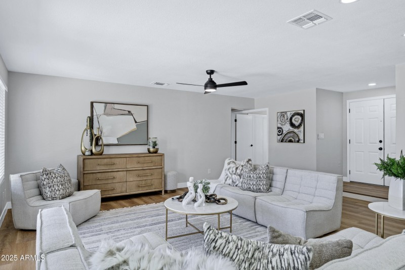 3164 E Carmel Cir-8