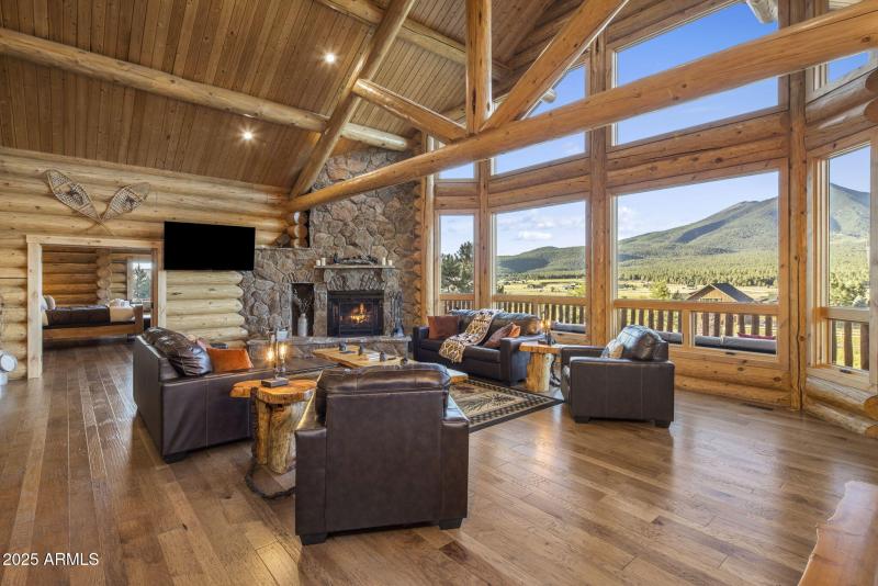 16-web-or-mls-D46A8807