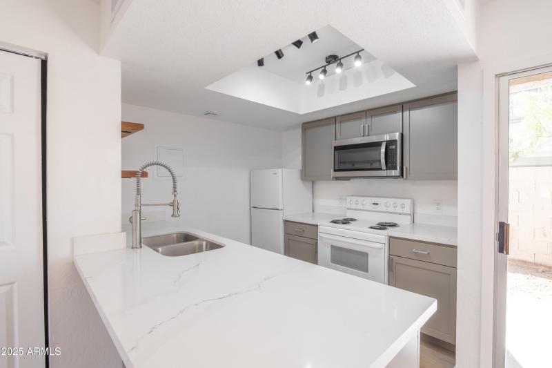 Kitchen (1)