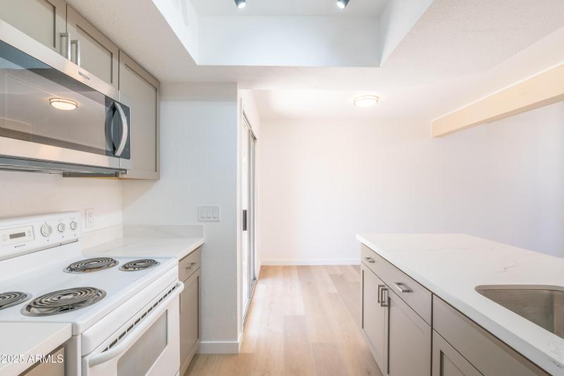 Kitchen (3)