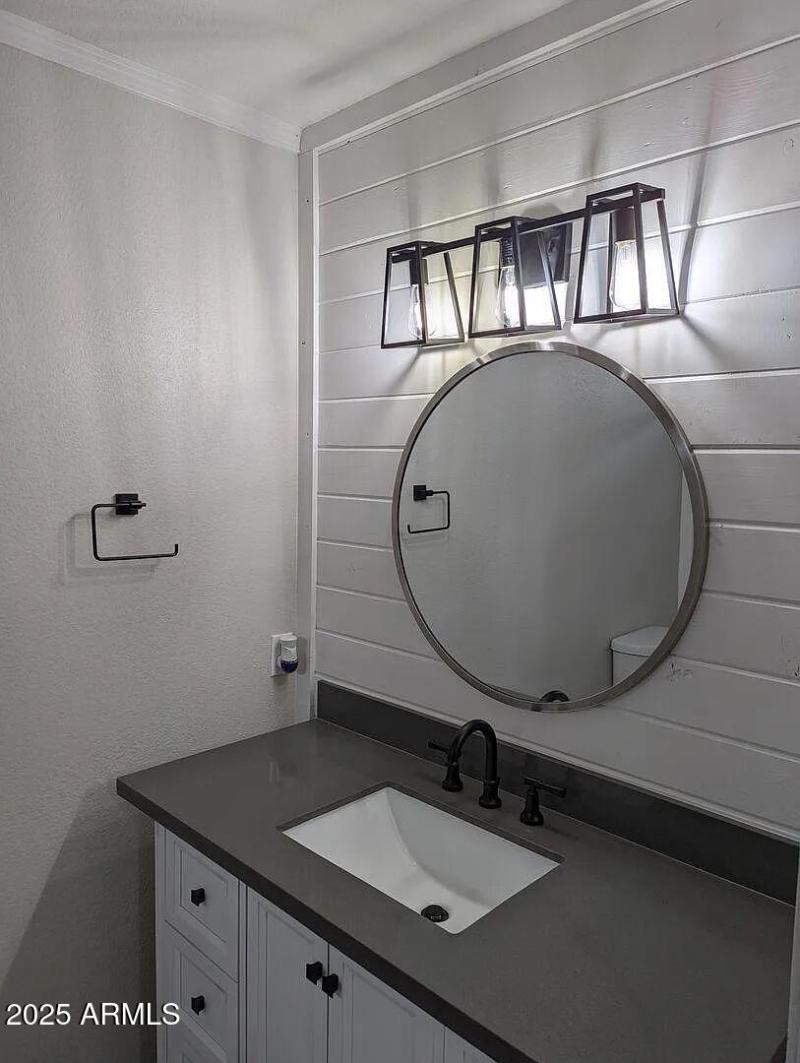 f9bd9501cb169c60f0dbf8f801cc94d0-uncropp