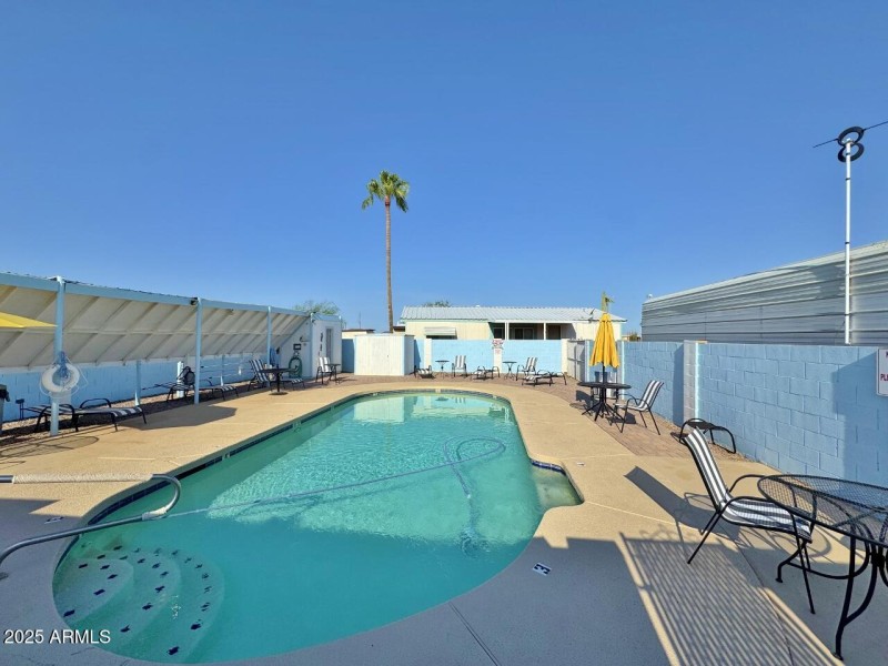 Community pool