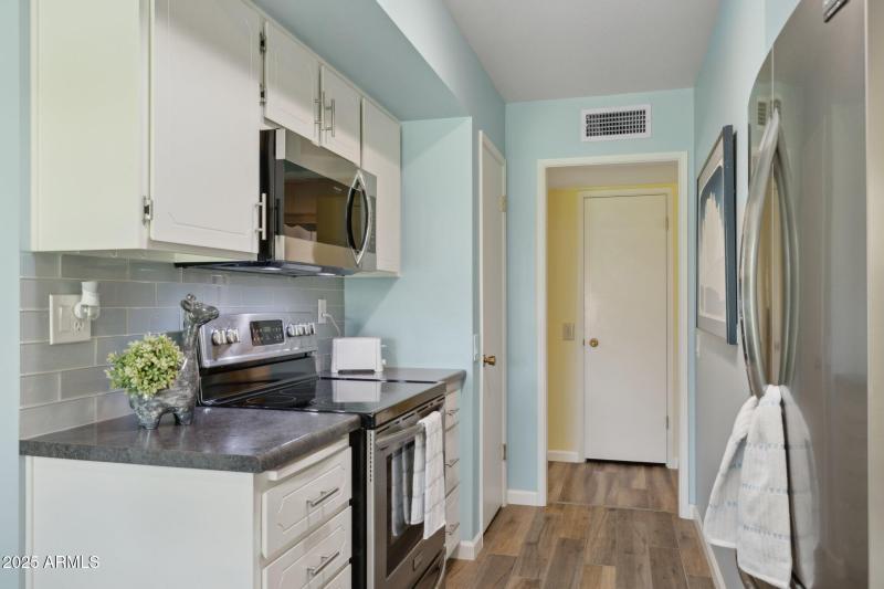 13-web-or-mls-19033-n-signal-butte-cir