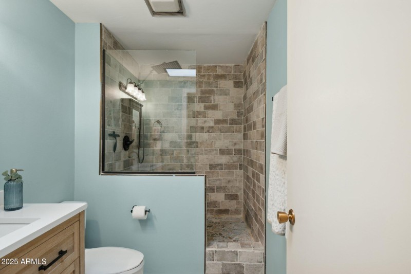 19-web-or-mls-19033-n-signal-butte-cir