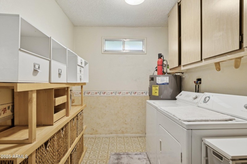 27-web-or-mls-19033-n-signal-butte-cir