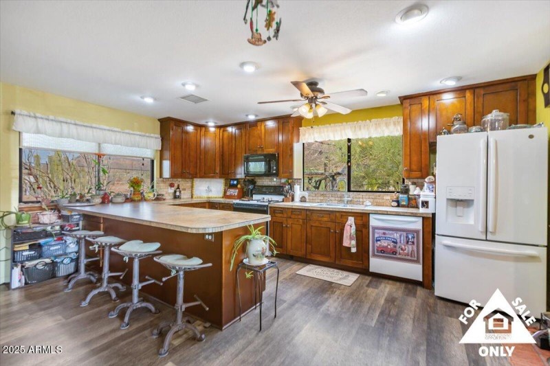 17-5125 N San Marcos Dr
