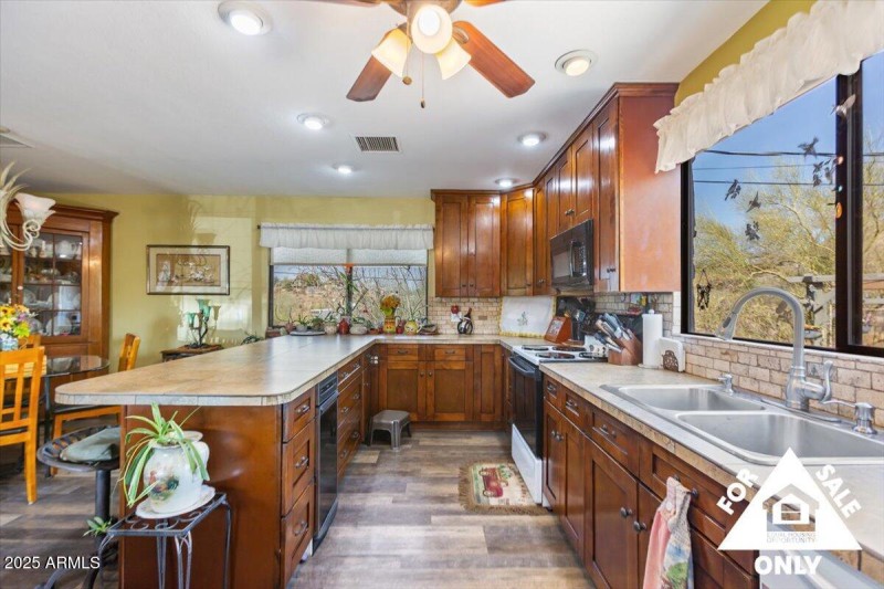 20-5125 N San Marcos Dr