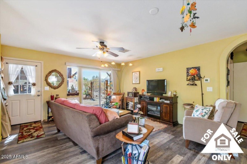 24-5125 N San Marcos Dr