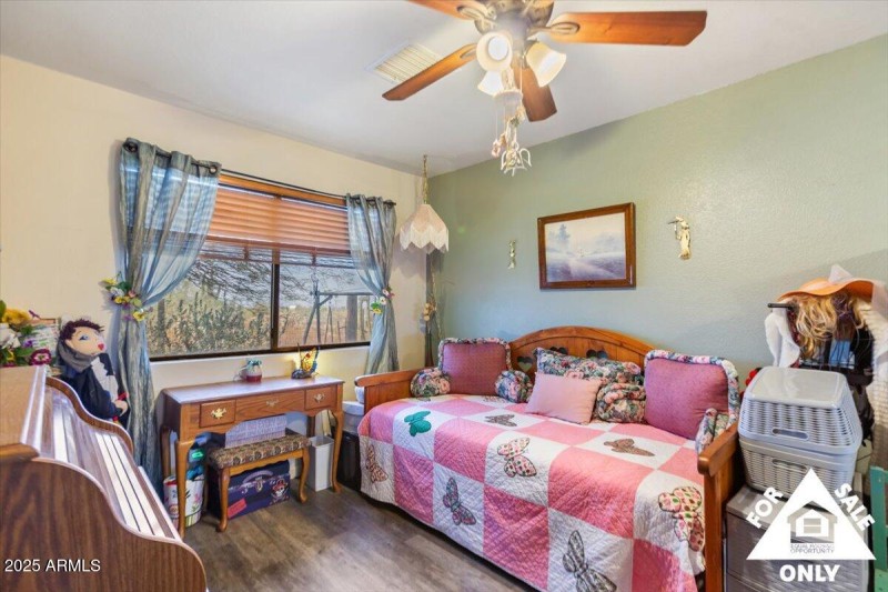 25-5125 N San Marcos Dr