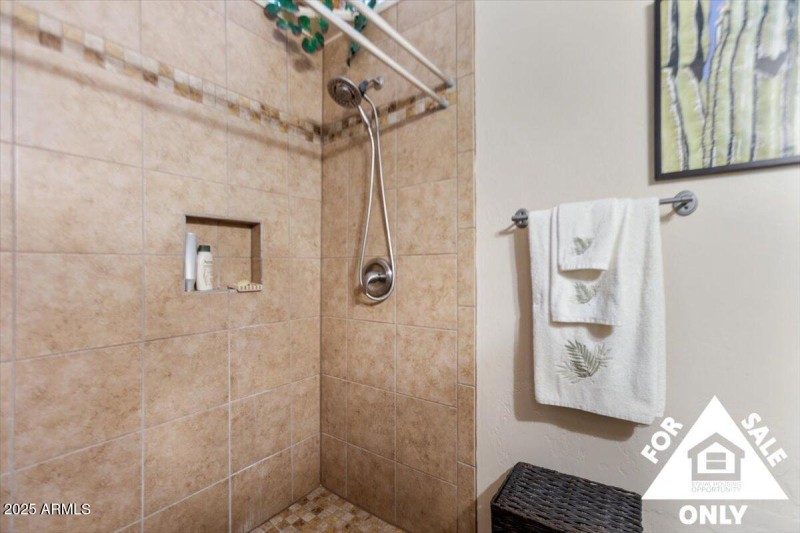 48-5125 N San Marcos Dr