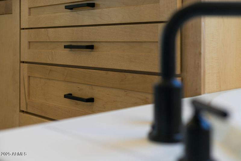 012 - Owner's Bathroom Detail