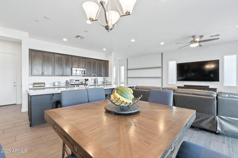 17-web-or-mls-Phelps-17