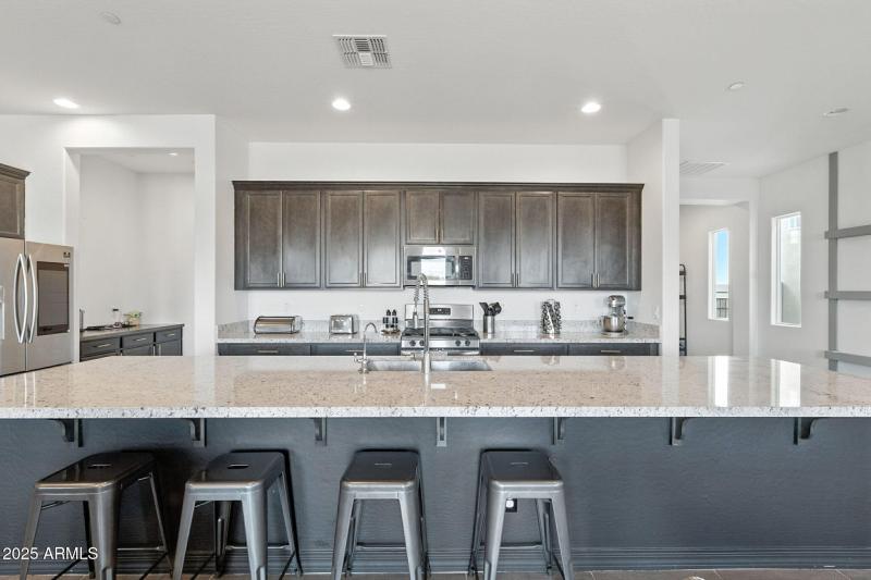 27-web-or-mls-Phelps-27