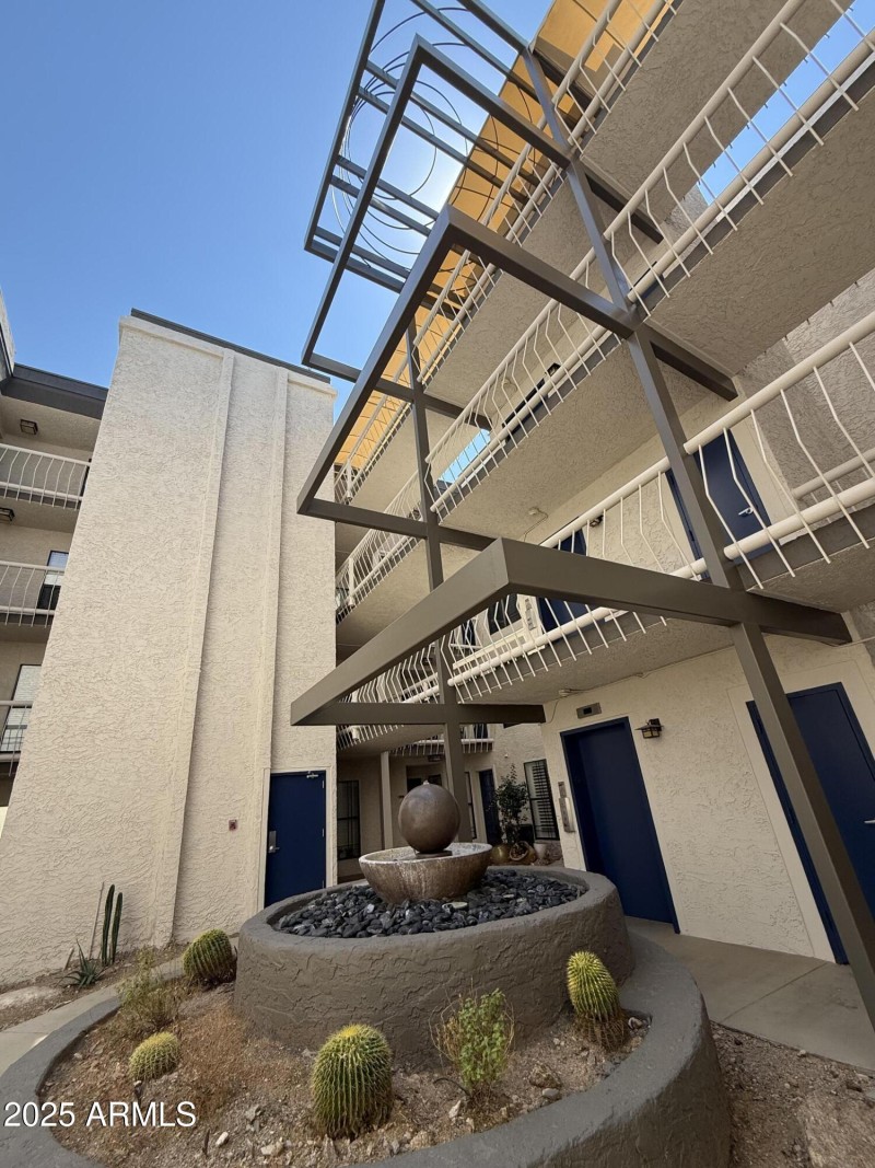 Exterior brand new paint!