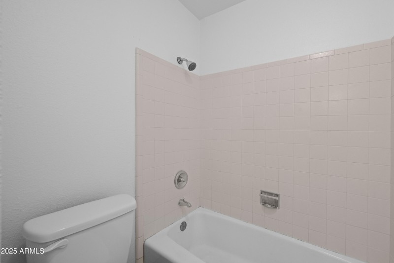 Guest shower tub