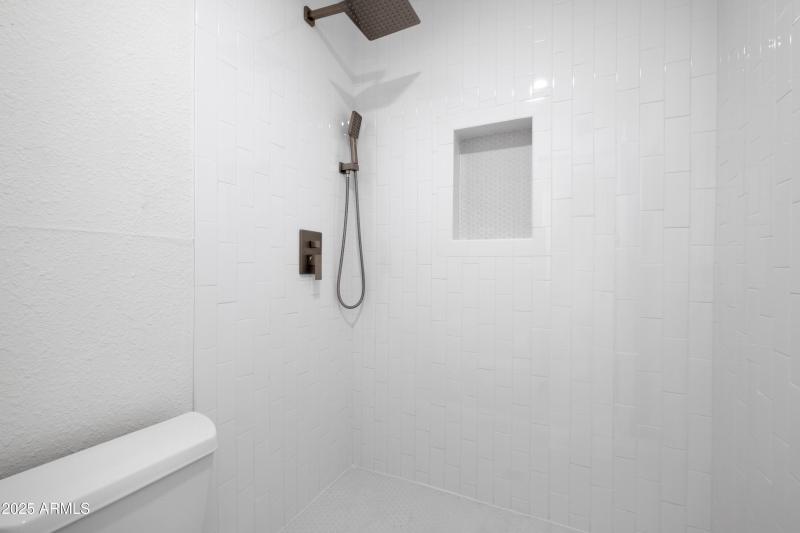 4444 E Paradise Village PKWY 14-Primary