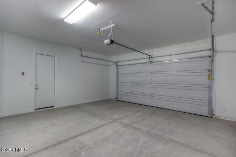 Garage (3)-SMALL