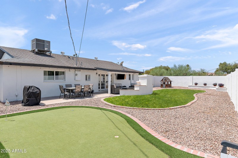 Backyard/Putting Green