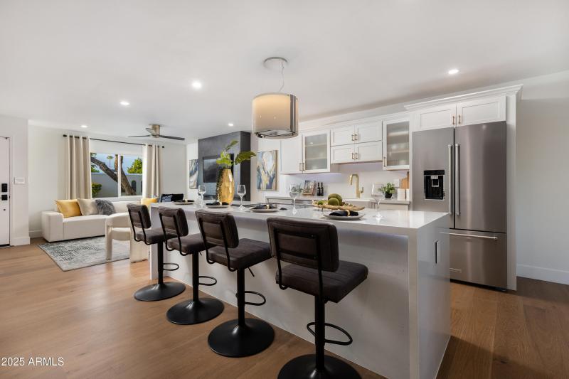 SIGNATURE WHITE DESIGNER KITCHEN