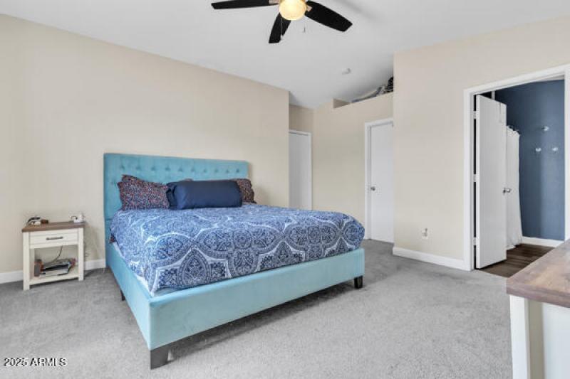 134004389264132044_134004389200645235_DS