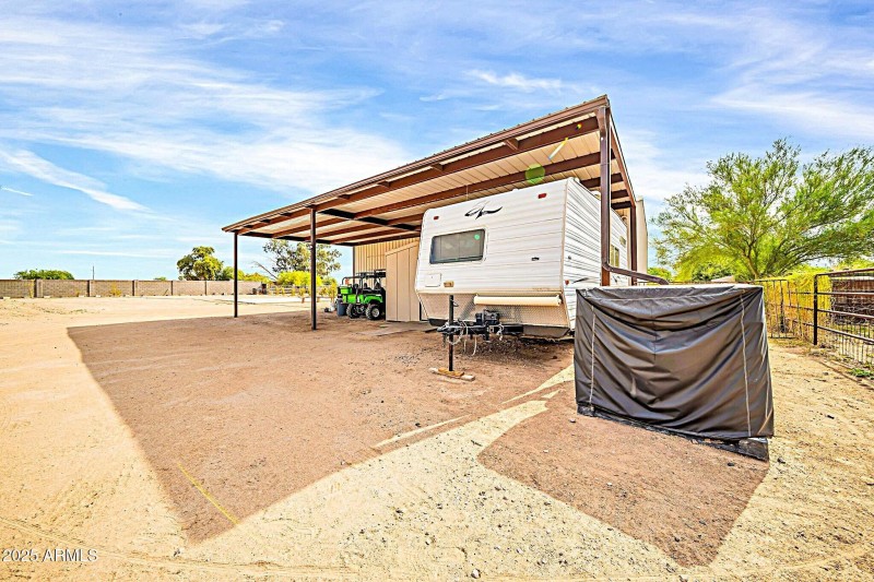 Outbuilding Carport