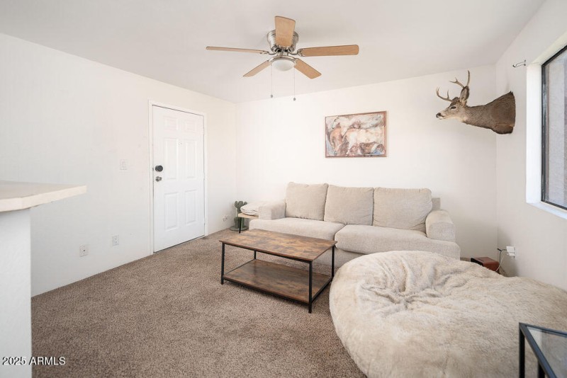 02_Living-Room_01
