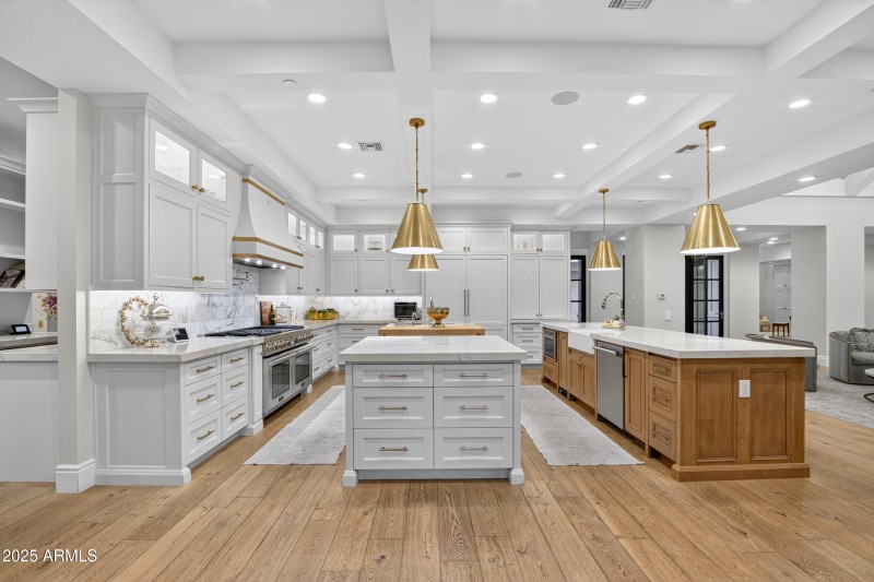 012_267_818_a4m_kitchen_pecan_541