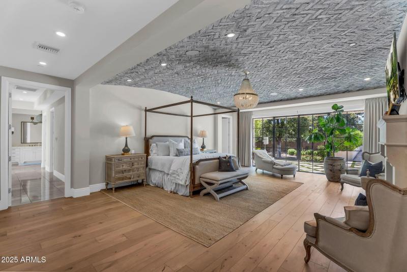 022_48-web-or-mls-32_333