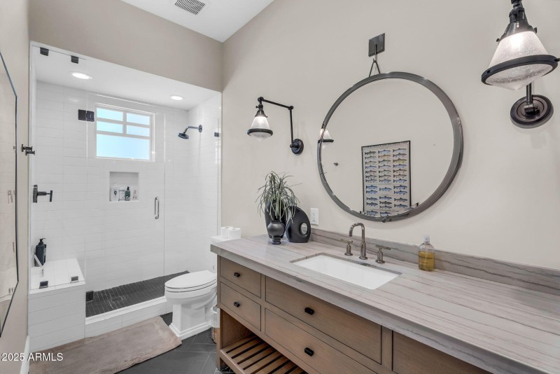 033_80-web-or-mls-51_341