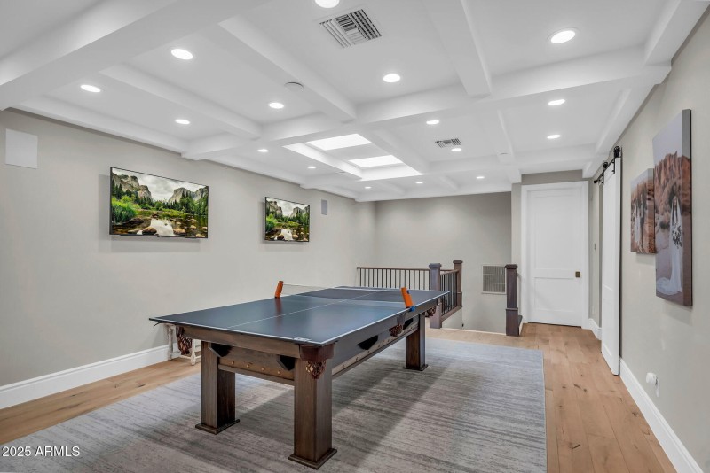 043_44-web-or-mls-45_214