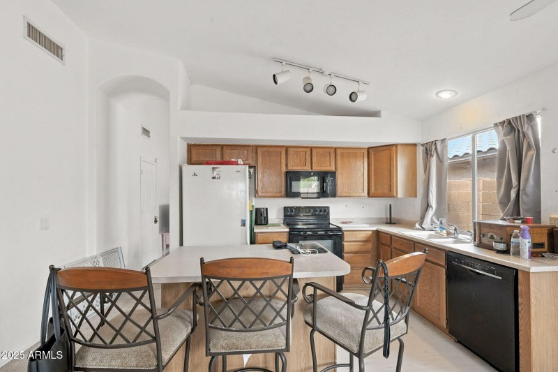 17-web-or-mls-Quartz-17