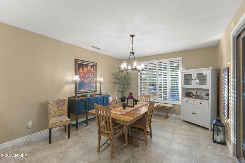 Elegant Formal Dining Room