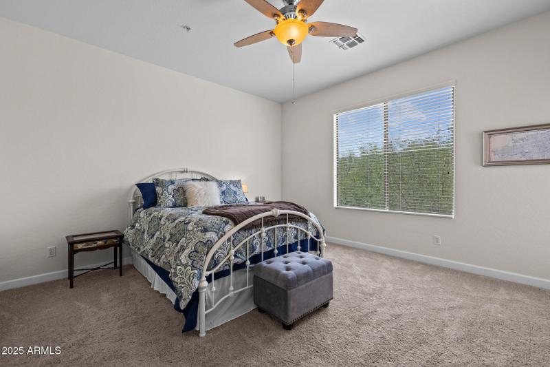 29)MASTER BED